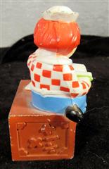 LOT OF 6 VINTAGE VANITY FAIR DIE CAST FIGURINES - SCOOBY FRED RAGGEDY ANN - FIGU